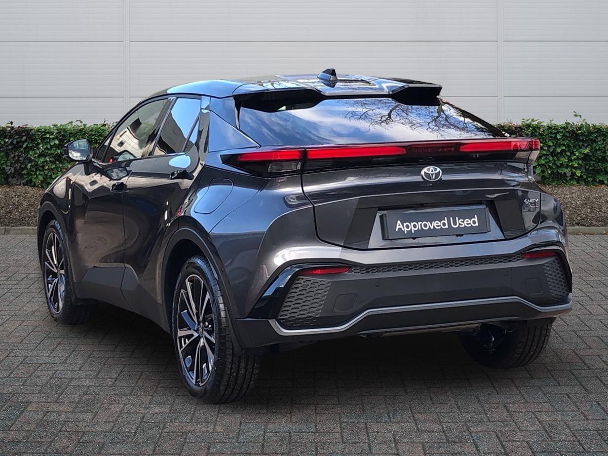 Used Toyota C-HR 2025 for sale - 77052395: Photo 2