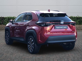 Used Toyota Yaris Cross 2023 for sale - 76800523: Photo