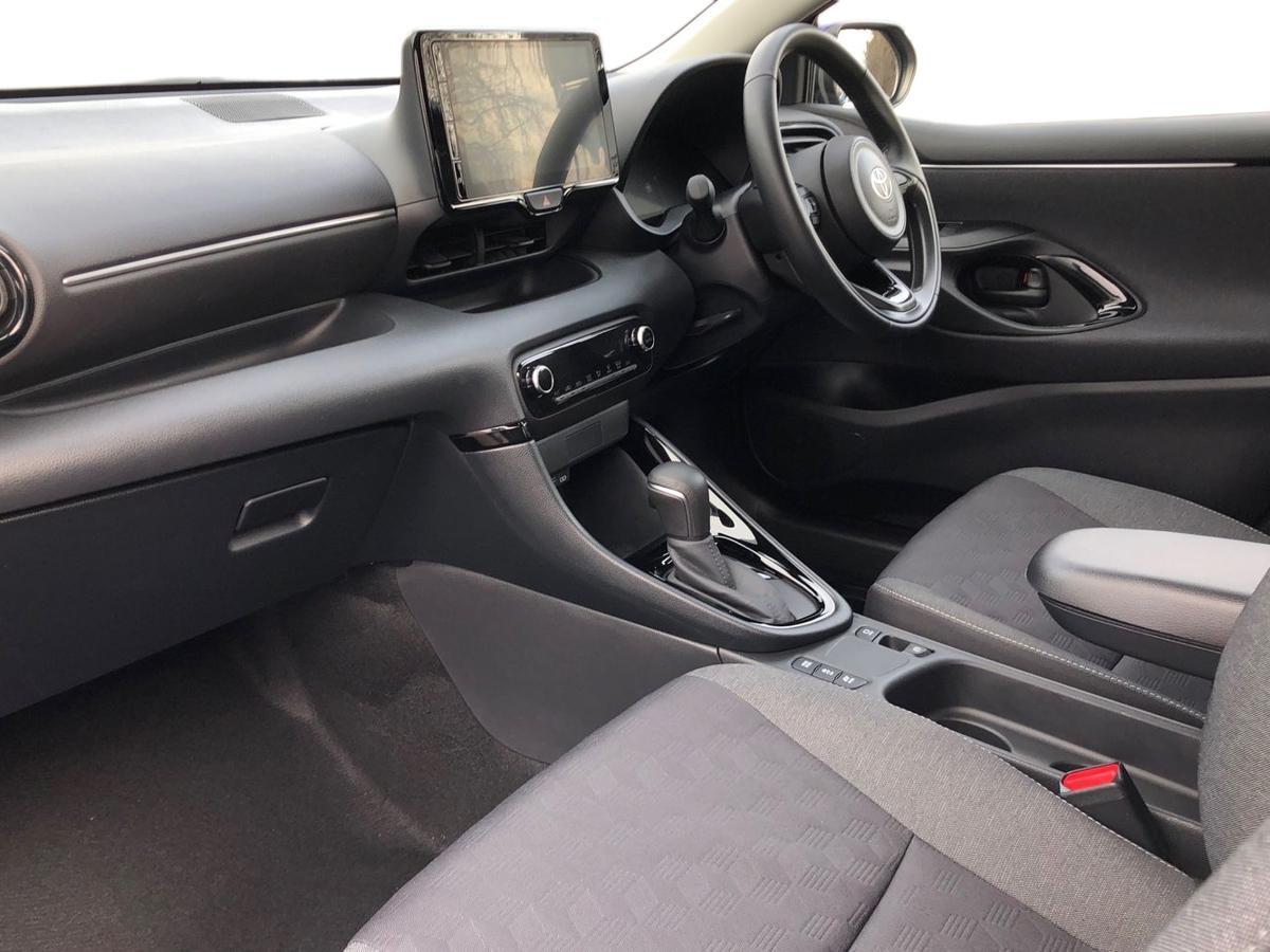 Used Toyota Yaris 2024 for sale - 77193041: Photo 7