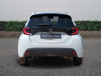 Used Toyota Yaris 2024 for sale - 79226503: Photo