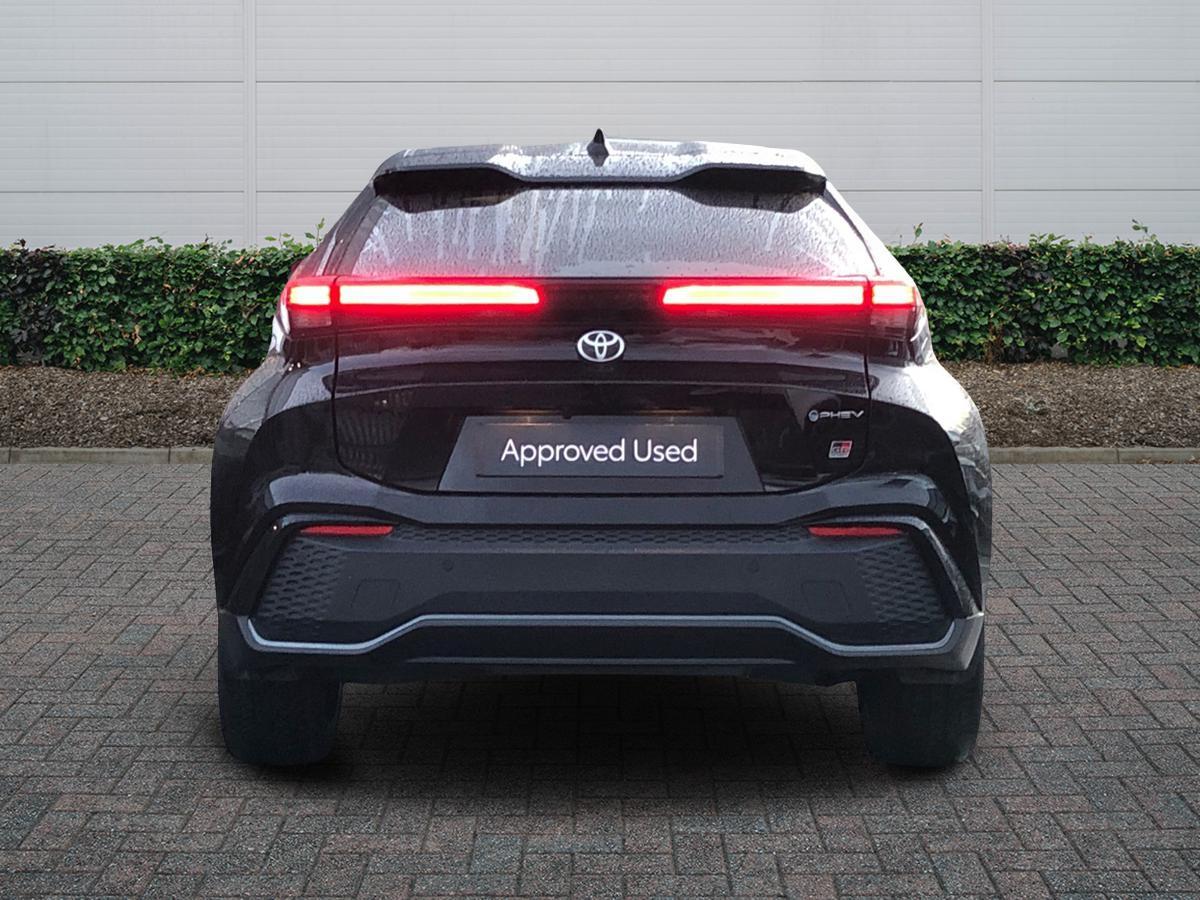 Used Toyota C-HR 2024 for sale - 76800492: Photo 5