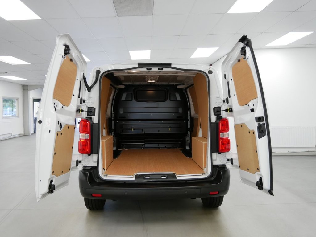 Used Vauxhall Vivaro 2024 for sale - 76202825: Photo 4