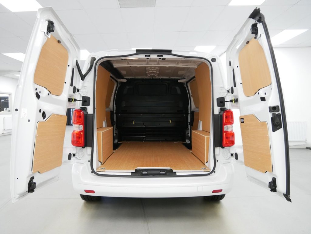 Used Vauxhall Vivaro 2023 for sale - 76923328: Photo 2