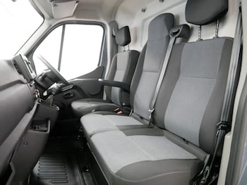 Used Nissan Interstar 2022 for sale - 76202582: Photo