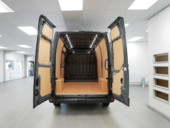 Used Nissan Interstar 2022 for sale - 76202582: Photo