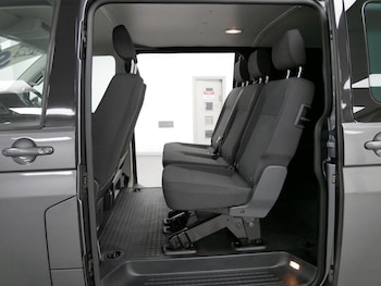 Used Volkswagen Transporter 2019 for sale - 76481597: Photo