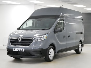 Renault Trafic feature image