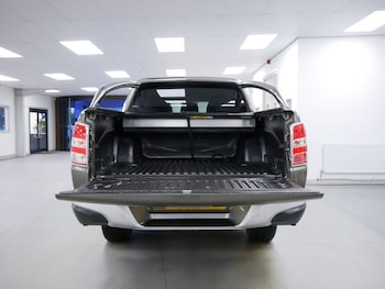 Used Mitsubishi L200 2017 for sale - 76985987: Photo