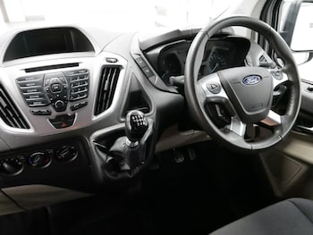 Used Ford Tourneo Custom 2018 for sale - 75937698: Photo
