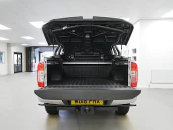 Used Nissan Navara 2018 for sale - 79763772: Photo