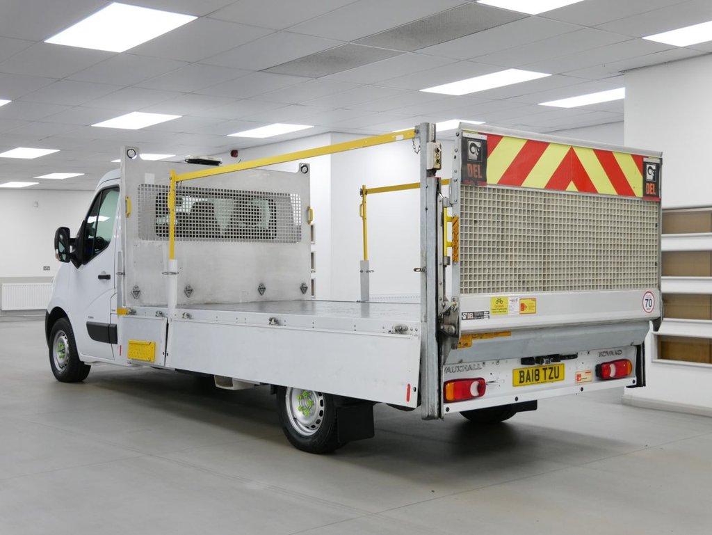 Used Vauxhall Movano 2018 for sale - 77133101: Photo 2