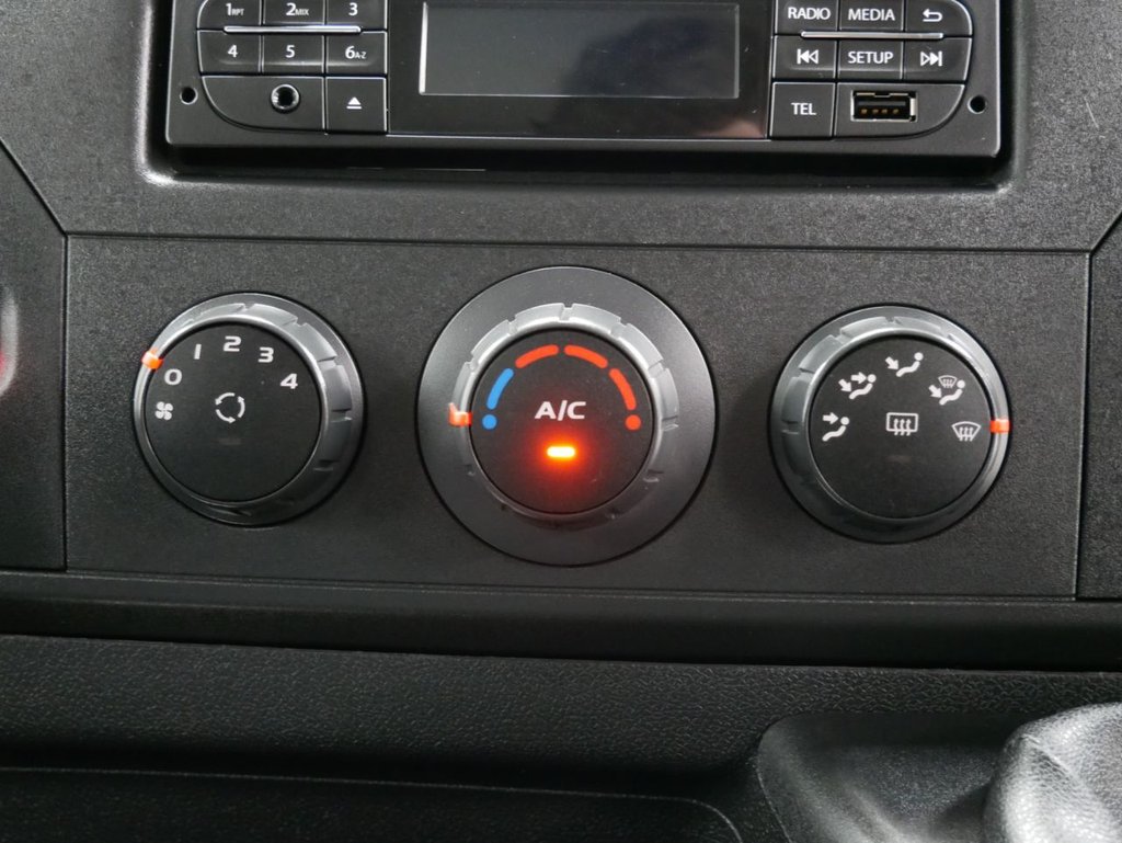 Used Vauxhall Movano 2018 for sale - 77133101: Photo 6