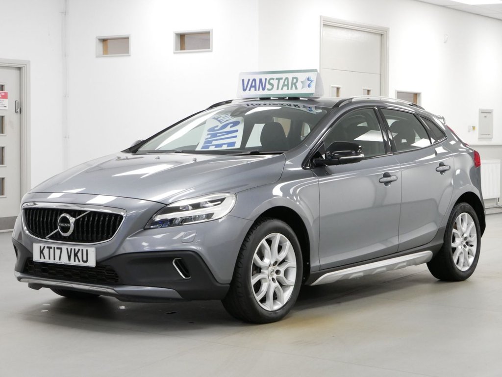 Used Volvo V40 2017 for sale - 76333952: Photo 1