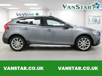 Used Volvo V40 2017 for sale - 76333952: Photo