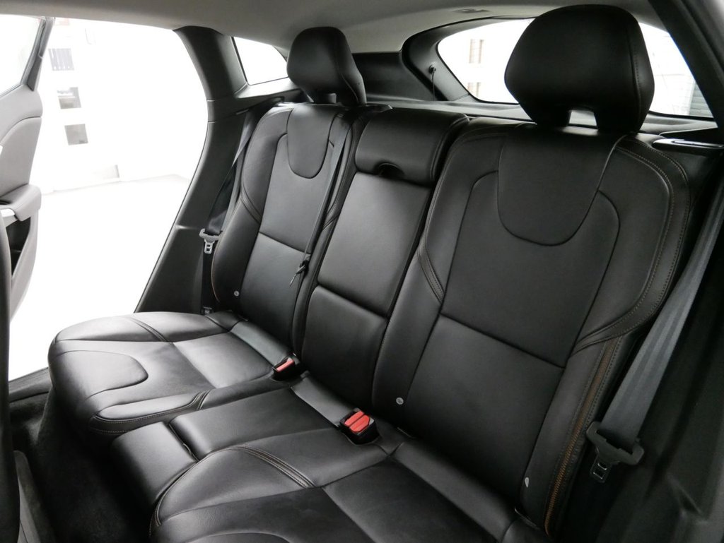 Used Volvo V40 2017 for sale - 76333952: Photo 5