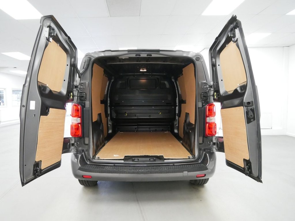 Used Vauxhall Vivaro 2022 for sale - 78134094: Photo 2