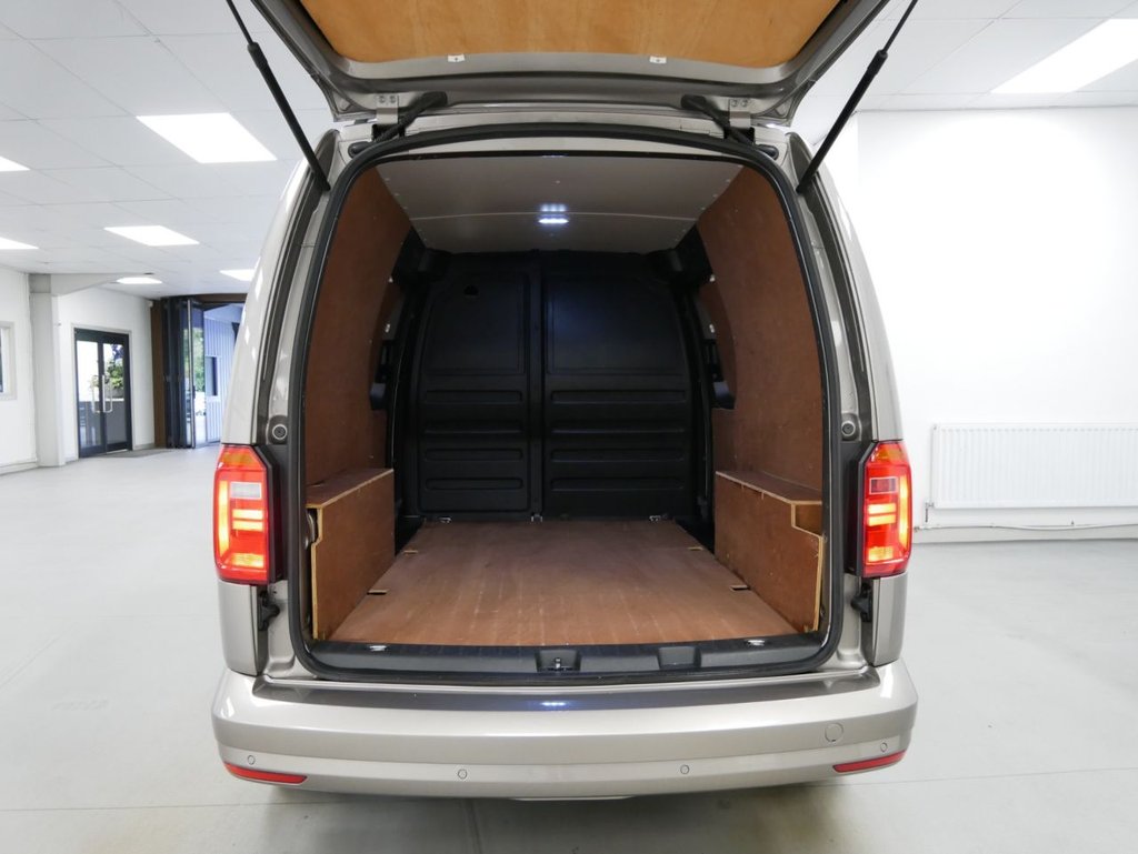 Used Volkswagen Caddy Maxi 2020 for sale - 76147471: Photo 5