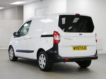 Used Ford Transit Courier 2017 for sale - 78288042: Photo