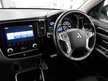 Used Mitsubishi Outlander 2020 for sale - 75619567: Photo