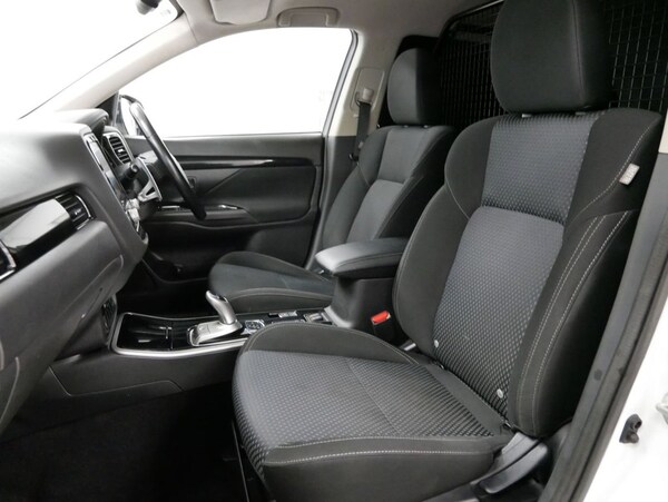 Used Mitsubishi Outlander 2020 for sale - 75619567: Photo 4