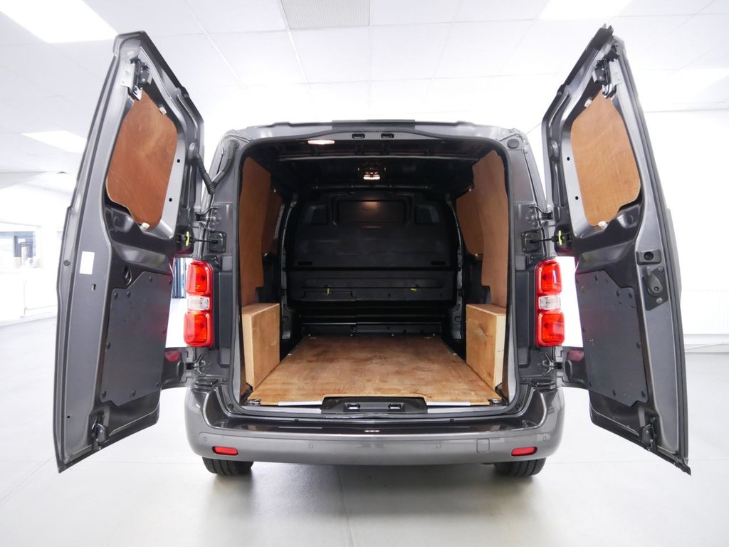 Used Vauxhall Vivaro 2023 for sale - 77048976: Photo 5