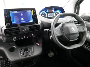 Used Peugeot e-Partner 2024 for sale - 75947700: Photo