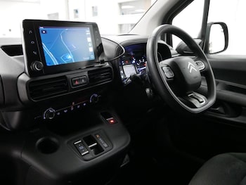 Used Citroen Berlingo 2024 for sale - 76900220: Photo