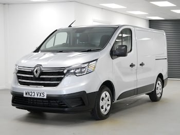 Renault Trafic feature image