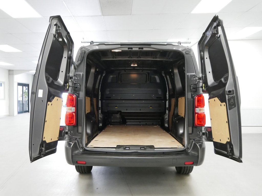 Used Vauxhall Vivaro 2024 for sale - 77991046: Photo 6