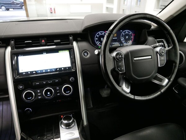 Used Land Rover Discovery 2018 for sale - 76172825: Photo 3