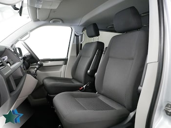 Used Volkswagen Transporter Shuttle 2019 for sale - 78425681: Photo