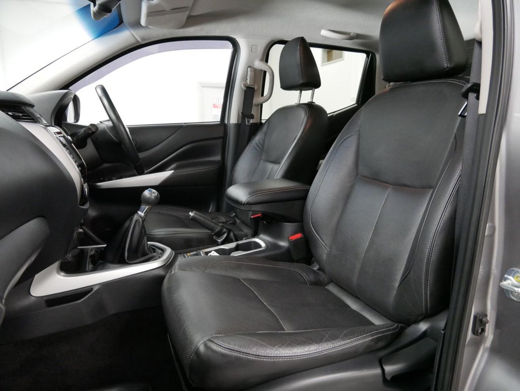 Used Nissan Navara 2016 for sale - 76724333: Photo 8