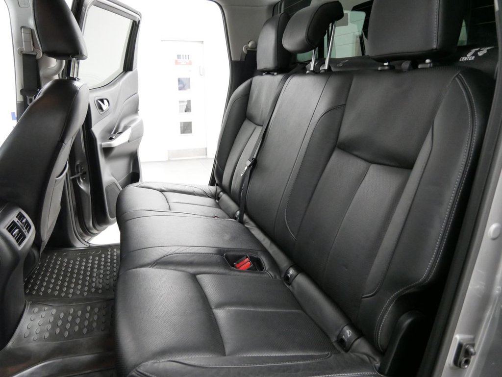 Used Nissan Navara 2016 for sale - 76724333: Photo 9