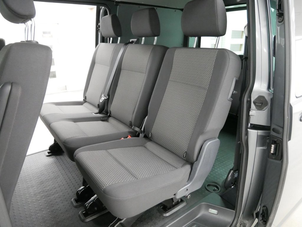Used Volkswagen Transporter 2021 for sale - 76724176: Photo 3
