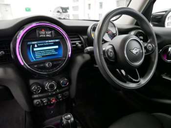 Used MINI Hatch 2019 for sale - 74784100: Photo