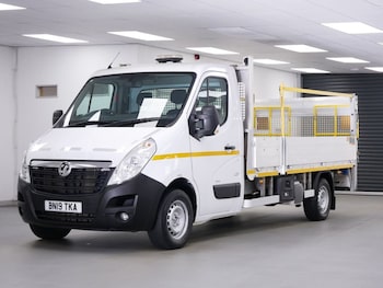 Vauxhall Movano feature image