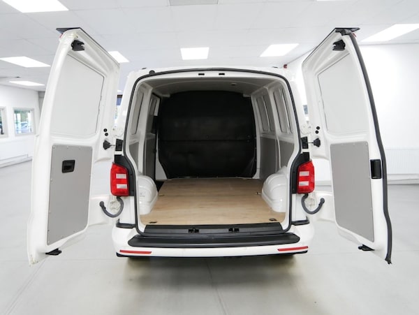 Used Volkswagen Transporter 2017 for sale - 76303747: Photo 3