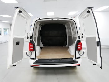 Used Volkswagen Transporter 2017 for sale - 76303747: Photo 3