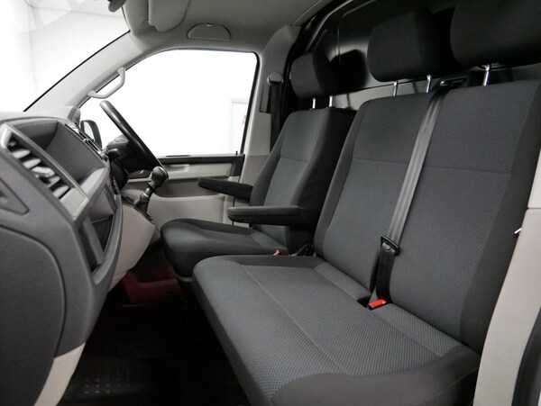Used Volkswagen Transporter 2017 for sale - 76303747: Photo 5