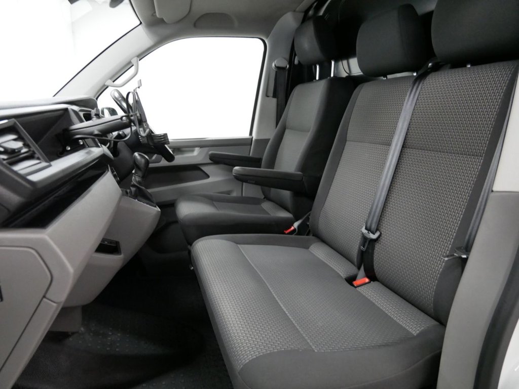 Used Volkswagen Transporter 2021 for sale - 76202678: Photo 4