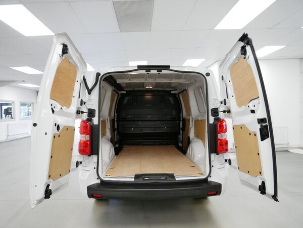 Used Vauxhall Vivaro 2024 for sale - 76203485: Photo 4