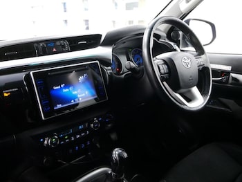 Used Toyota Hilux 2020 for sale - 77014182: Photo