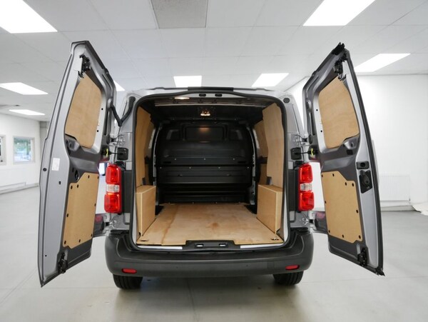Used Vauxhall Vivaro 2023 for sale - 76202474: Photo 5