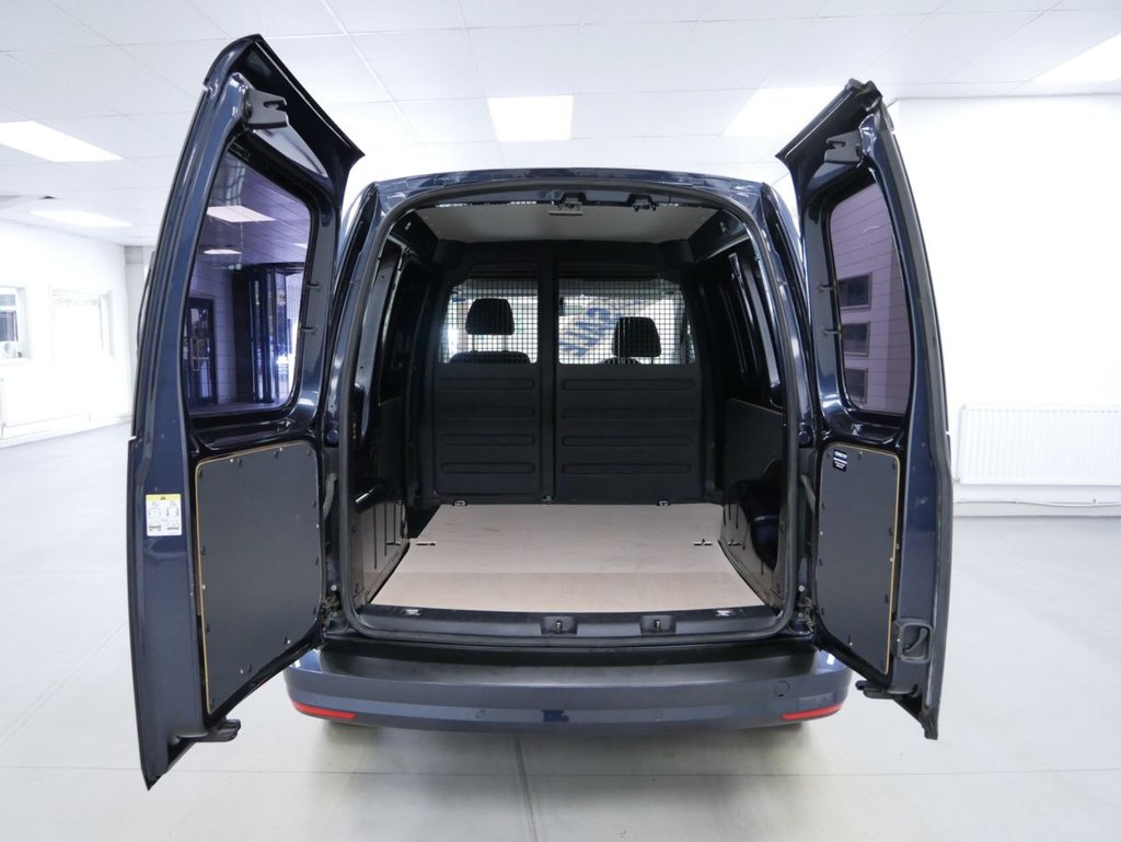 Used Volkswagen Caddy 2017 for sale - 76345130: Photo 4