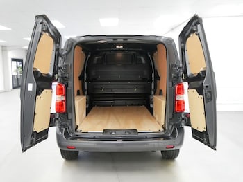 Used Vauxhall Vivaro 2024 for sale - 77341500: Photo