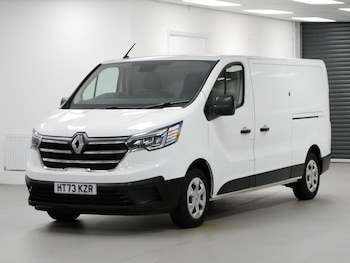 Renault Trafic feature image