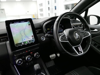 Used Renault Clio 2023 for sale - 78749401: Photo