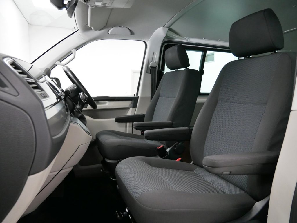 Used Volkswagen Transporter 2018 for sale - 76617260: Photo 8