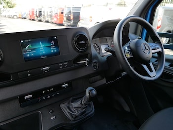 Used Mercedes-Benz Sprinter 2023 for sale - 75998119: Photo 3
