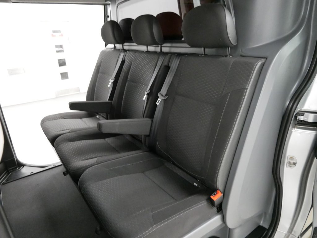 Used Vauxhall Vivaro 2017 for sale - 76617398: Photo 3